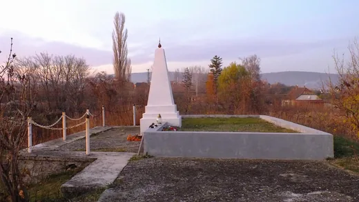 'Szovjet hősi emlékmű' cikk borítóképe