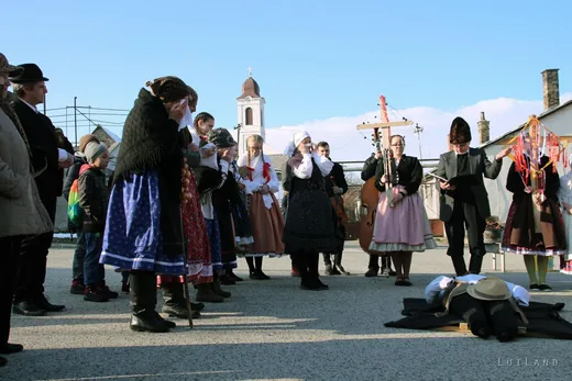 'XVI. Farsangi Hagyományőrző Délután' cikk borítóképe