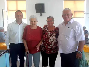 Joli néni 90 köszöntés 