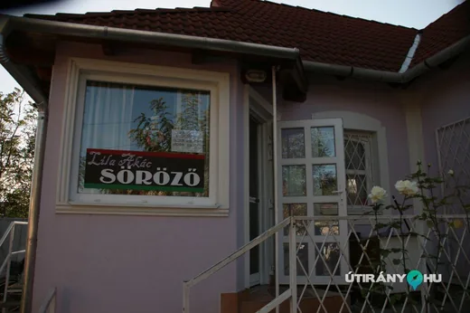 'Lila Akác Söröző' cikk borítóképe