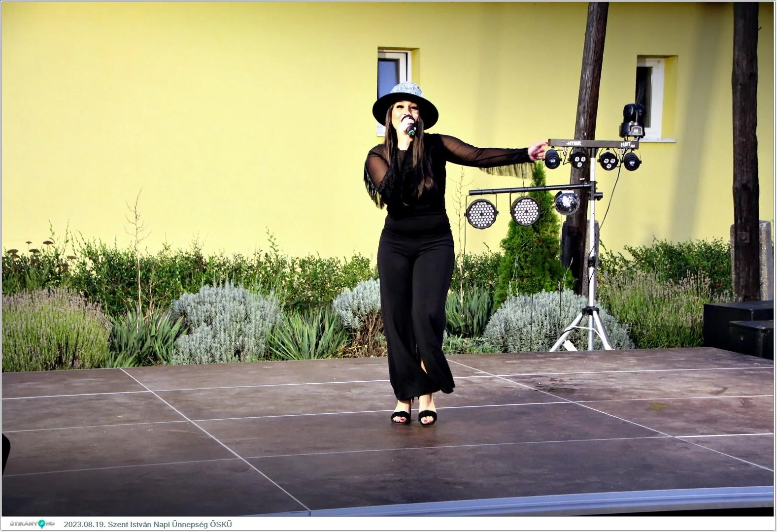 Fotók, Útirány.hu /délután, este /: