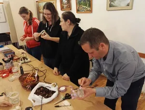 Kézműves foglalkozás