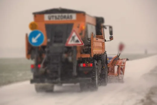 'Ajánlattételi Felhívás' cikk borítóképe