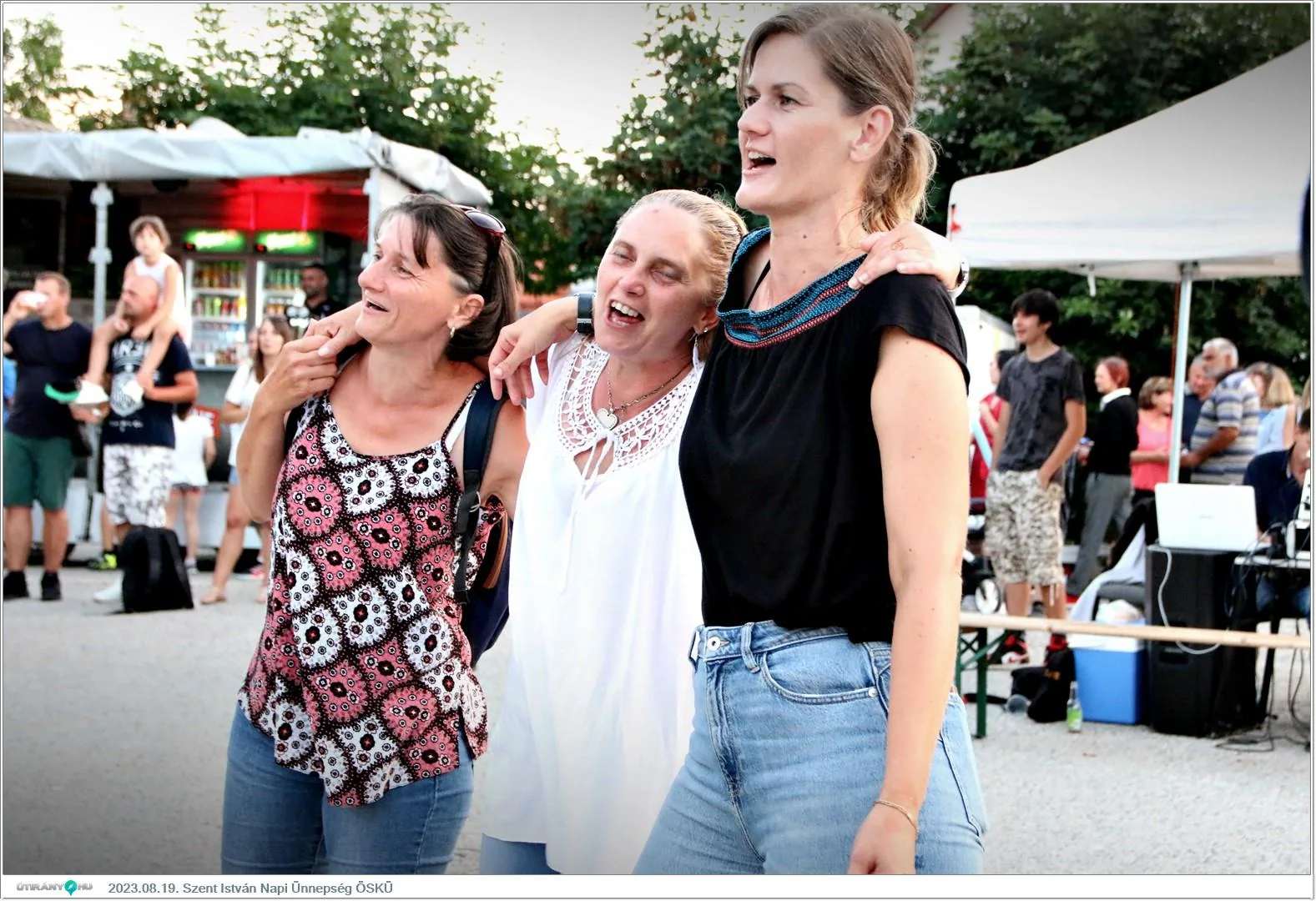 Fotók, Útirány.hu /délután, este /: