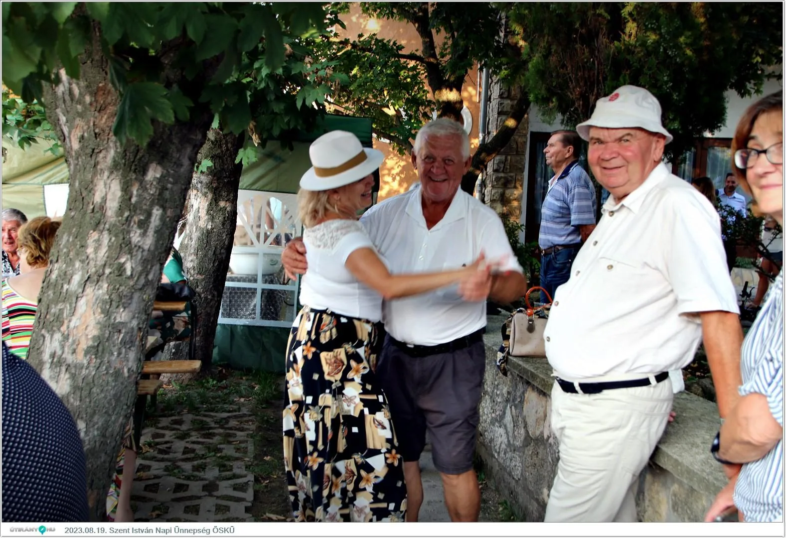 Fotók, Útirány.hu /délután, este /: