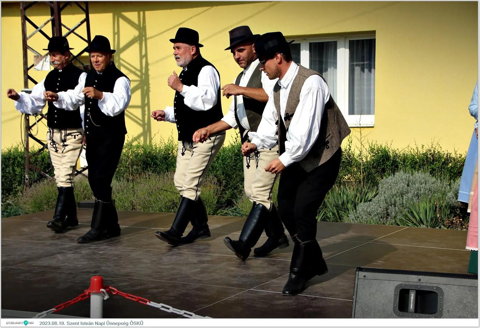 Fotók, Útirány.hu /délután, este /: