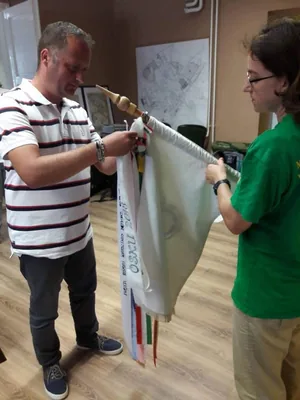 GYÖNGYÖK ÚTJA ÖSKÜN