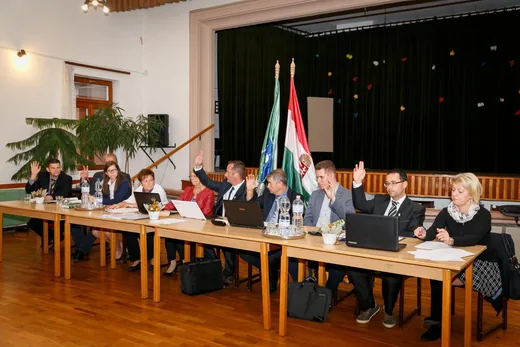 'Megtartotta alakuló ülését Öskü' cikk borítóképe