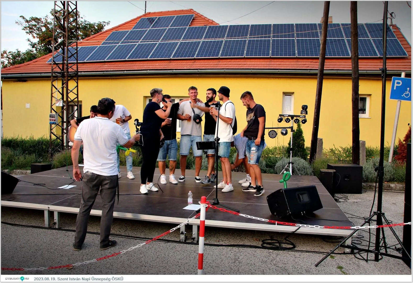 Fotók, Útirány.hu /délután, este /: