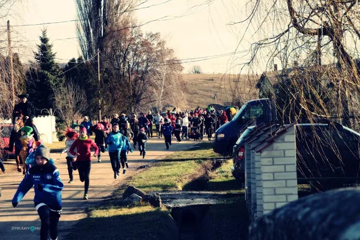 'V. Jelmezes Szilveszteri Futás ' cikk borítóképe